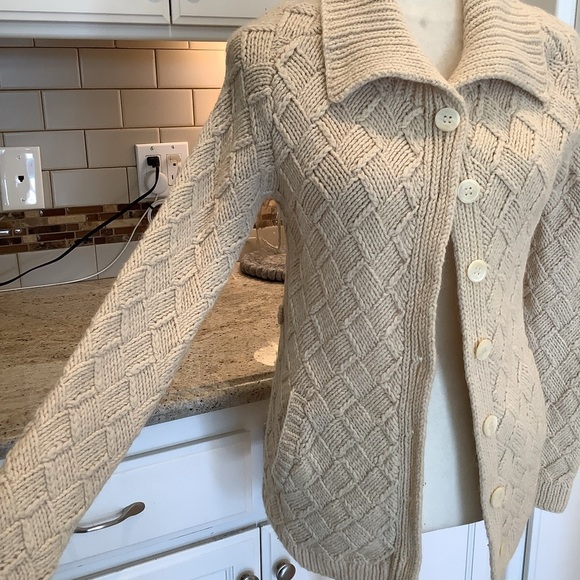 Express Hand Knit Cardigan Size Medium Cream Wool and Alpaca - Picture 3 of 10